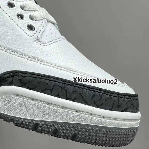 値下げコメント待ってます　Air Jordan 3 ホワイト/グレー Nike Air Jordan 3 Retro 
